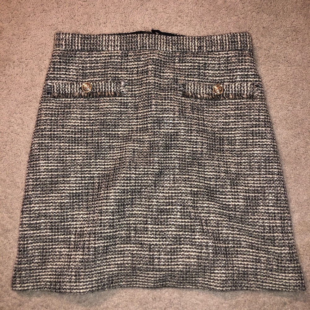 H&M skirt with buttons